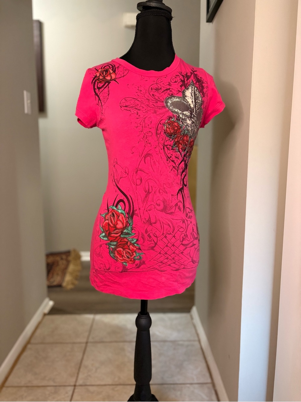 Women's Hot Pink Floral Short Sleeve Graphic Tee